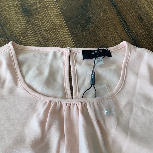 NWT Tahari crew neck long sleeve blouse in soft shell color - Picture 3 of 6